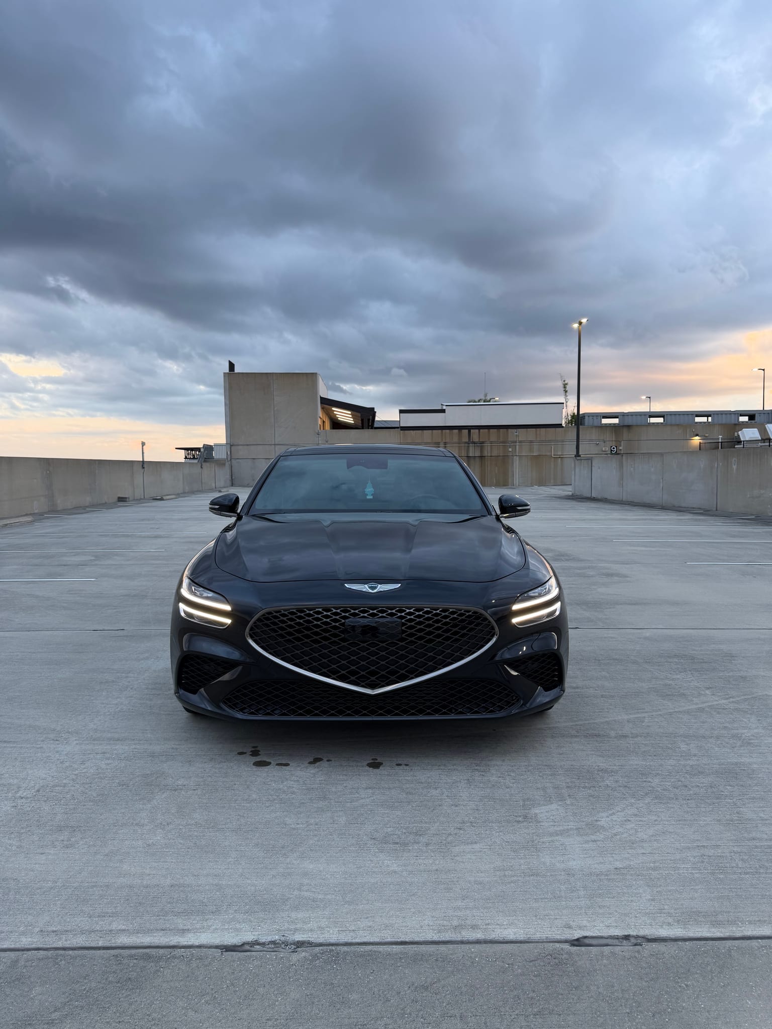 Genesis G70 Sedan image 2