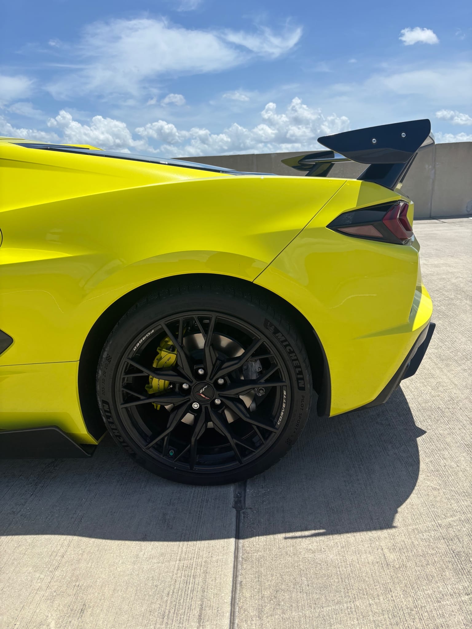 Chevrolet Corvette Stingray Yellow image 5