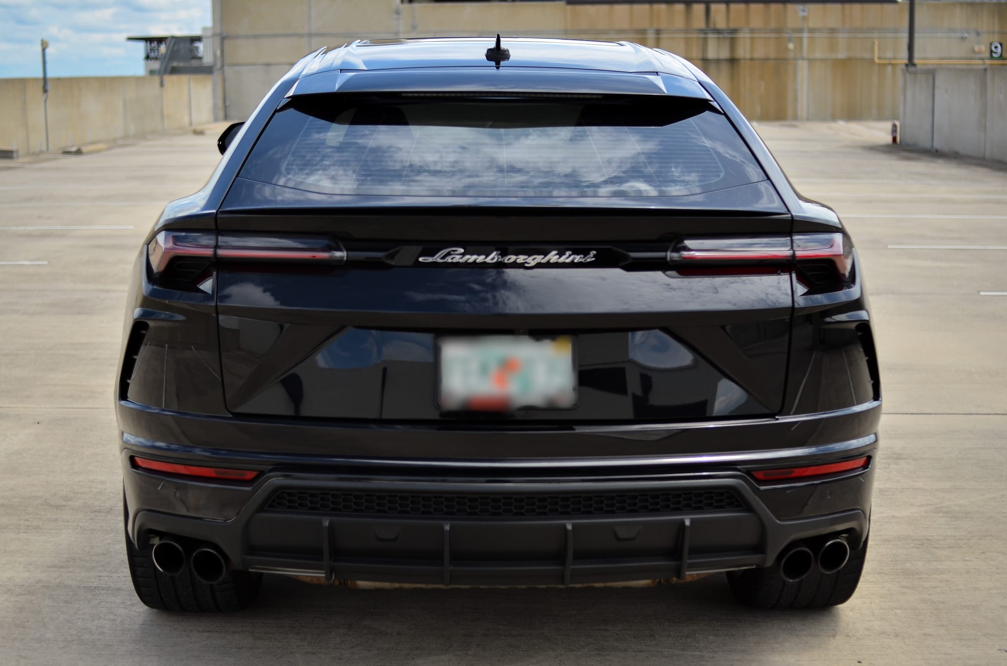 Lamborghini Urus image 4