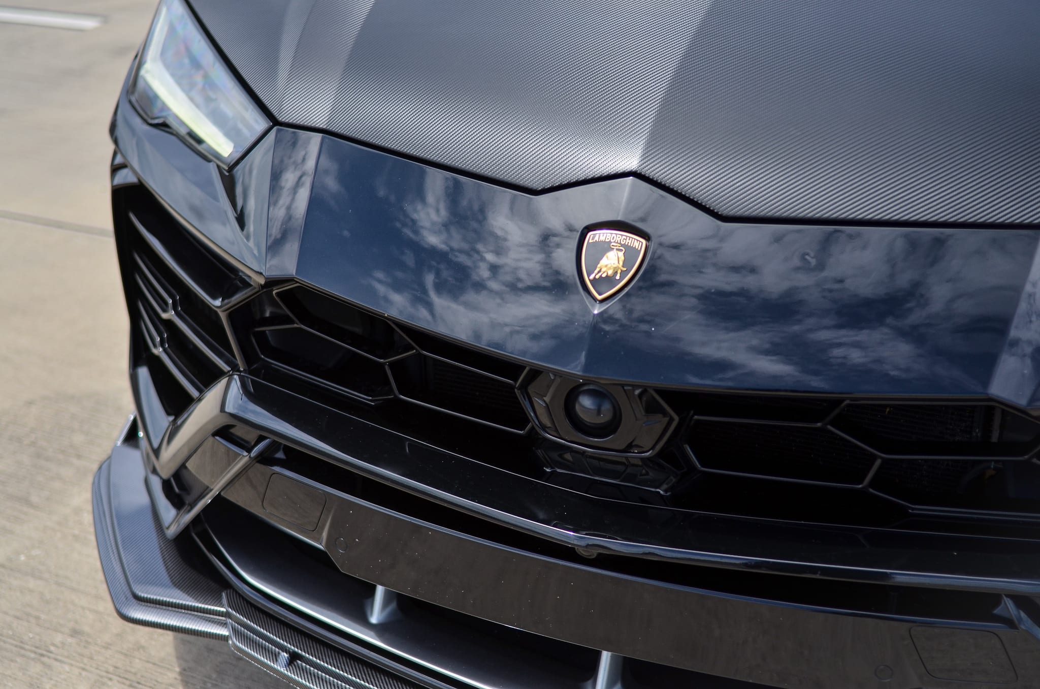 Lamborghini Urus image 2