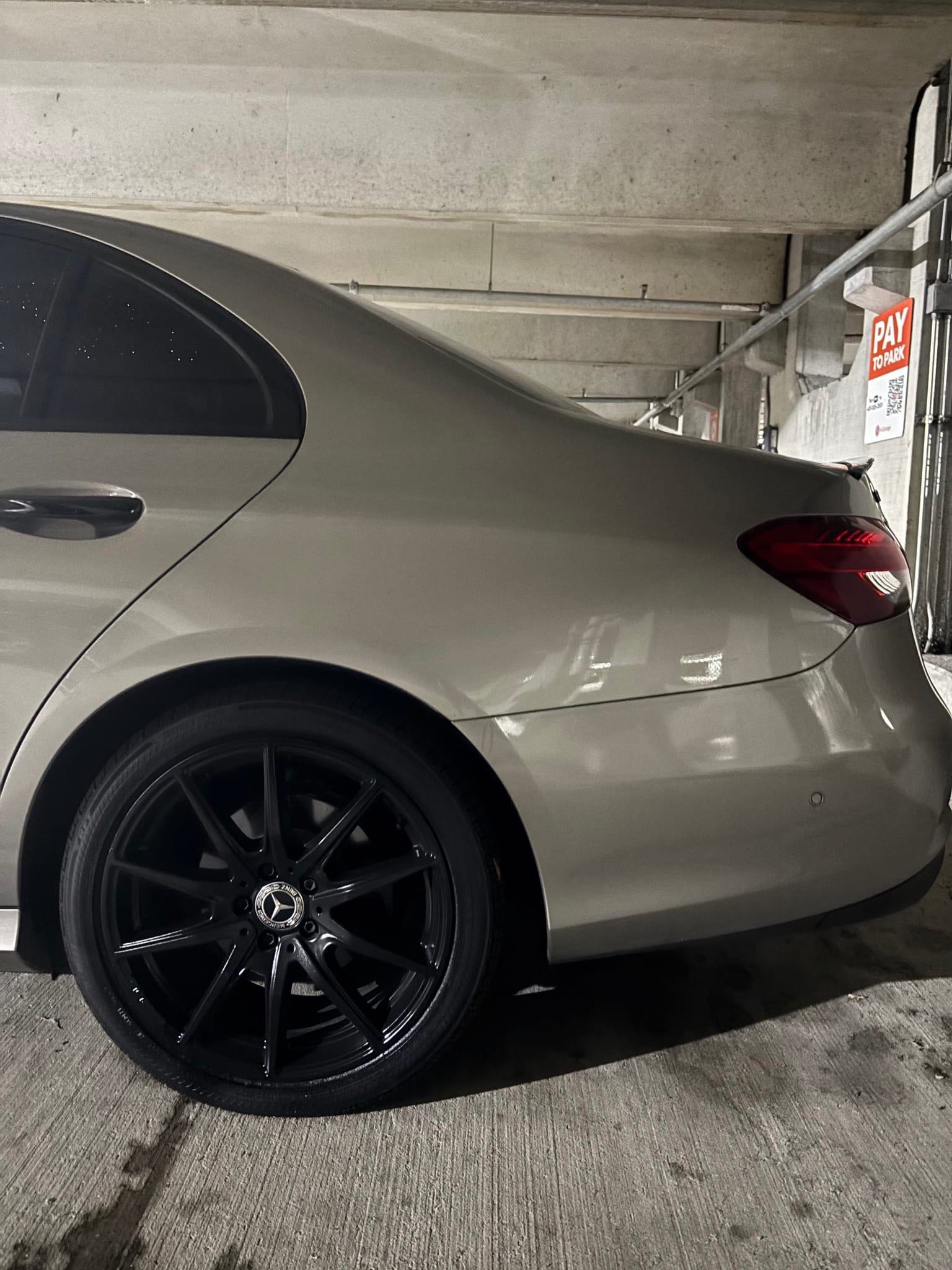 Mercedes-Benz E350 (Starlights) image 3