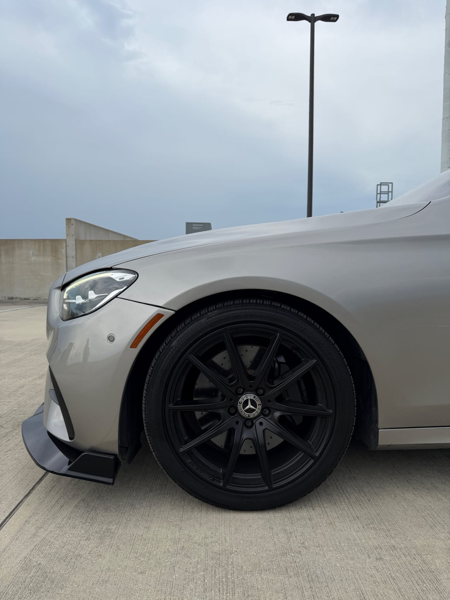 Mercedes-Benz E350 (Starlights) image 2